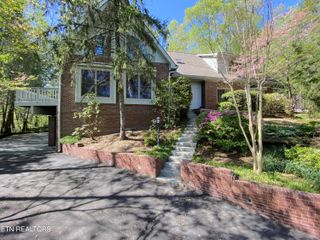 118 Mohawk Rd, Oak Ridge, TN 37830