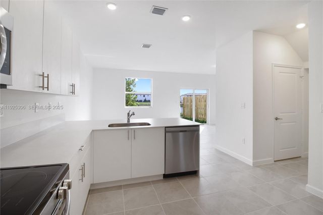 2729 SE 25th Ave, Homestead, FL 33035