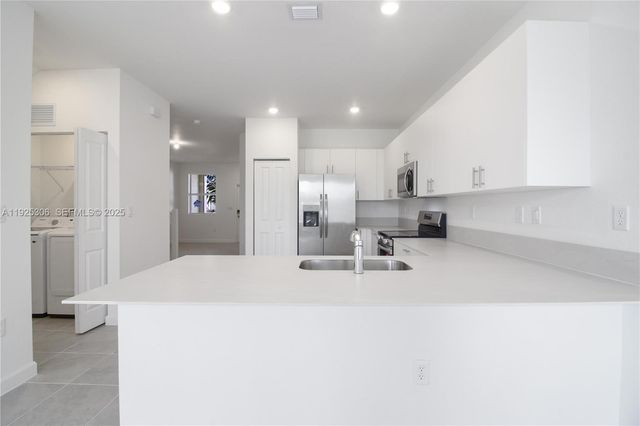 2729 SE 25th Ave, Homestead, FL 33035