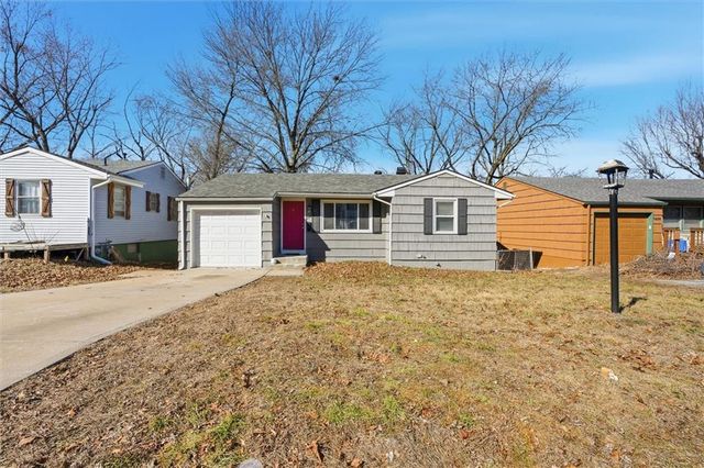 4828 N Tullis Drive, Kansas City, MO 64119