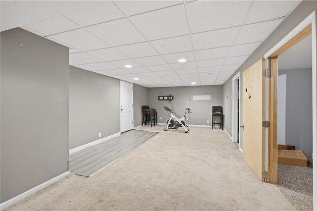 4828 N Tullis Drive, Kansas City, MO 64119