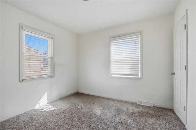 4828 N Tullis Drive, Kansas City, MO 64119