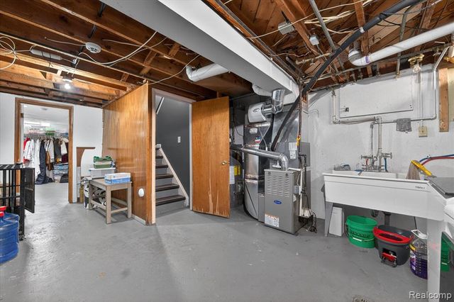 8350 Gulley Street, Taylor, MI 48180