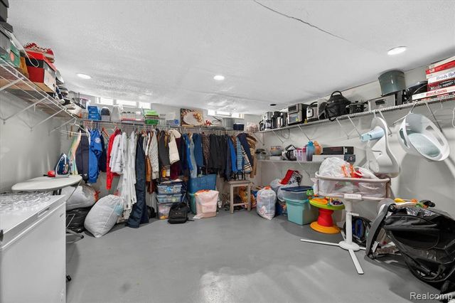 8350 Gulley Street, Taylor, MI 48180