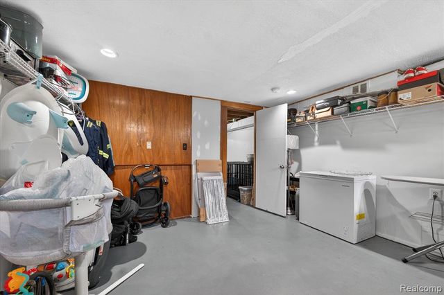 8350 Gulley Street, Taylor, MI 48180