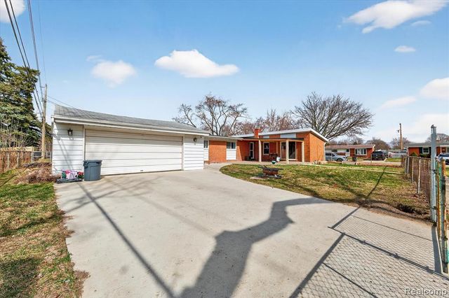 8350 Gulley Street, Taylor, MI 48180