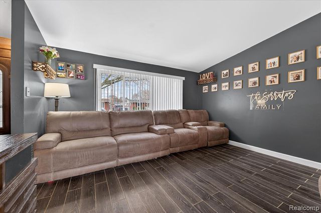 8350 Gulley Street, Taylor, MI 48180