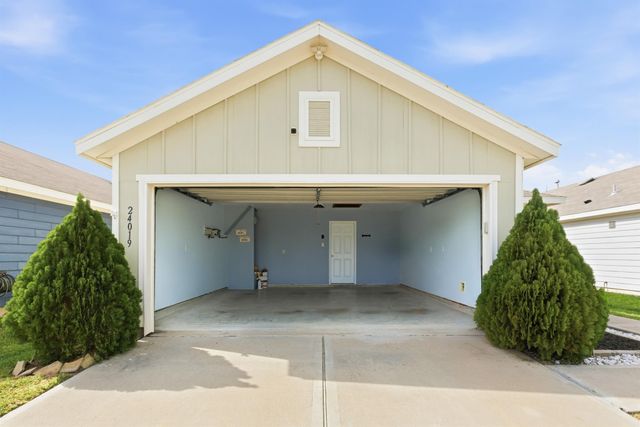 24019 Swather Way, Hockley, TX 77447