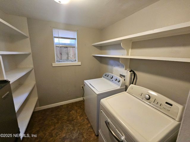 2514 ALGONQUIN Avenue B, Jacksonville, FL 32210