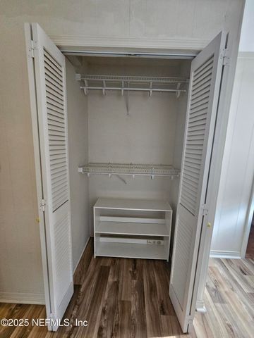 2514 ALGONQUIN Avenue B, Jacksonville, FL 32210