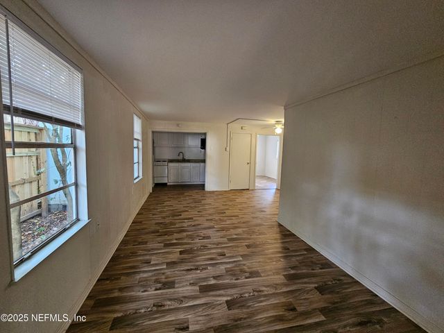 2514 ALGONQUIN Avenue B, Jacksonville, FL 32210