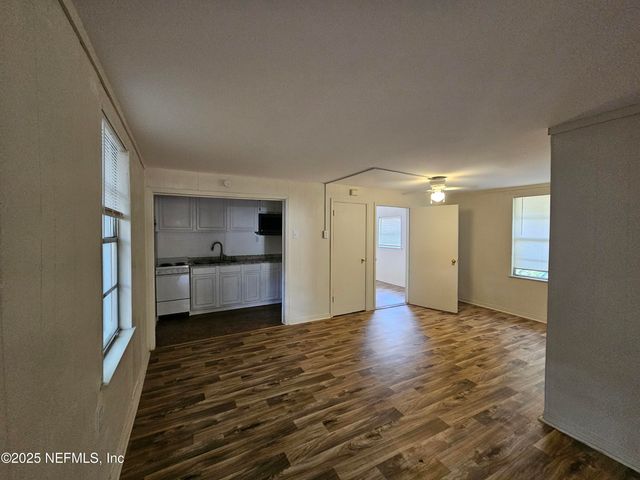 2514 ALGONQUIN Avenue B, Jacksonville, FL 32210