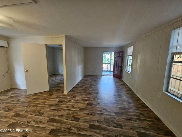 2514 ALGONQUIN Avenue B, Jacksonville, FL 32210