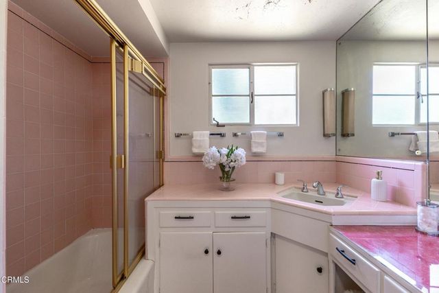 890 Ridgeside Drive, Monrovia, CA 91016