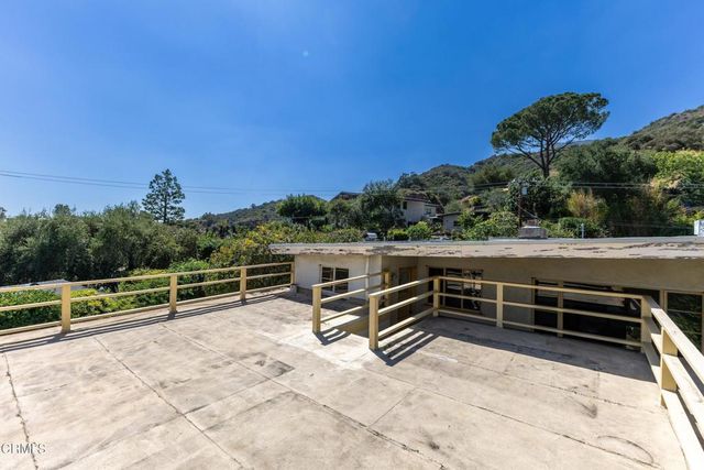 890 Ridgeside Drive, Monrovia, CA 91016