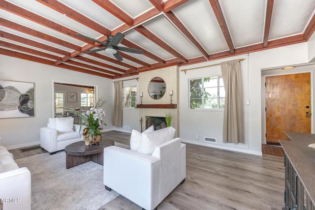 890 Ridgeside Drive, Monrovia, CA 91016