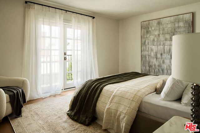 933 S Sycamore Avenue, Los Angeles, CA 90036