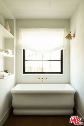 933 S Sycamore Avenue, Los Angeles, CA 90036