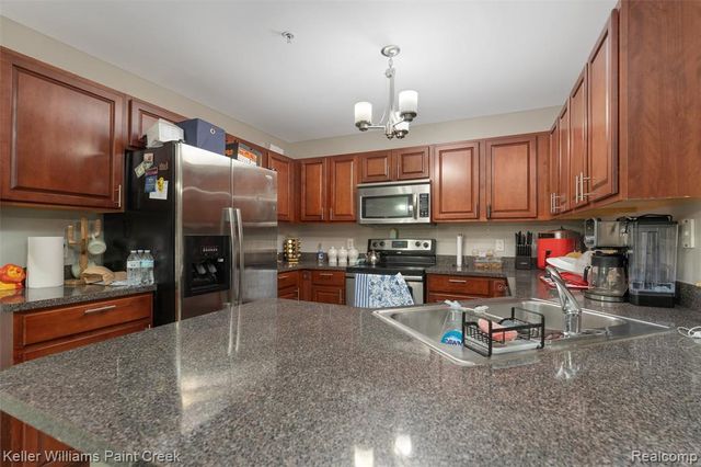 45542 Hidden View Court, Utica, MI 48315