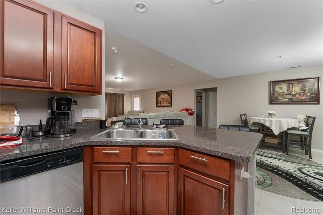 45542 Hidden View Court, Utica, MI 48315