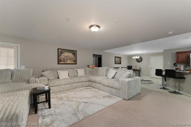 45542 Hidden View Court, Utica, MI 48315