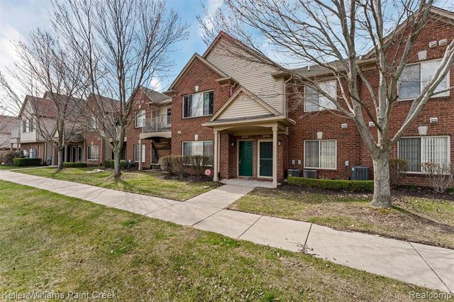 45542 Hidden View Court, Utica, MI 48315