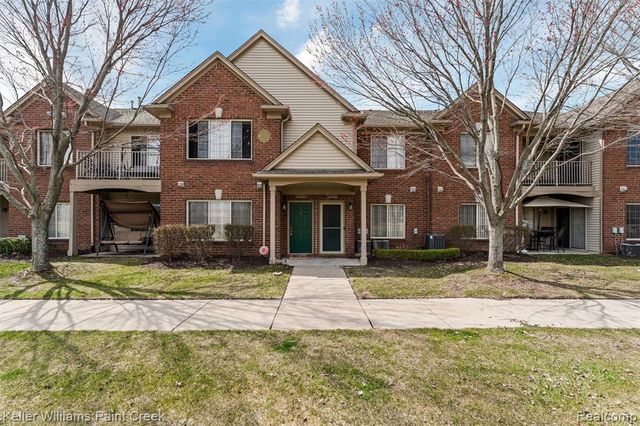 45542 Hidden View Court, Utica, MI 48315