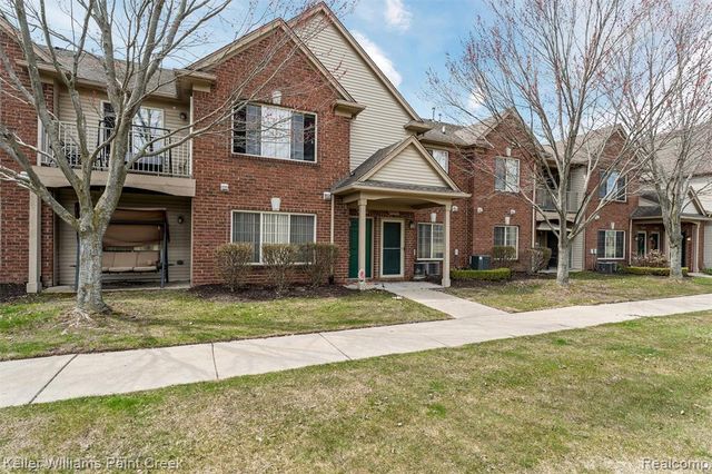 45542 Hidden View Court, Utica, MI 48315