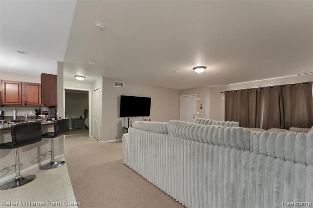 45542 Hidden View Court, Utica, MI 48315