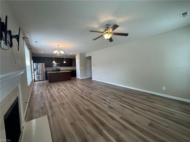 2600 Magnolia Green LOOP, Virginia Beach, VA 23456