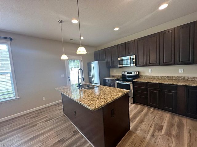 2600 Magnolia Green LOOP, Virginia Beach, VA 23456