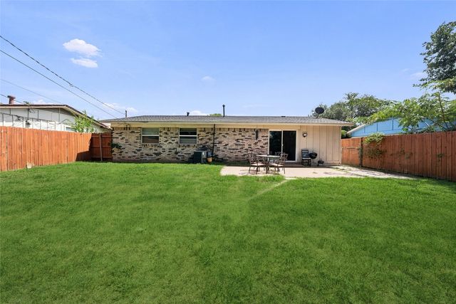 2621 Burning Tree Lane, Irving, TX 75062