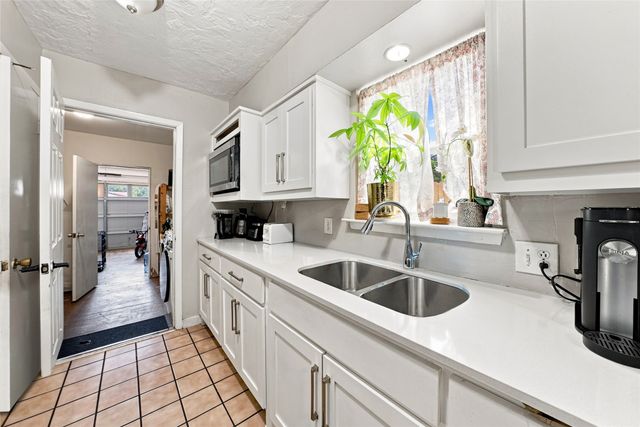 2621 Burning Tree Lane, Irving, TX 75062