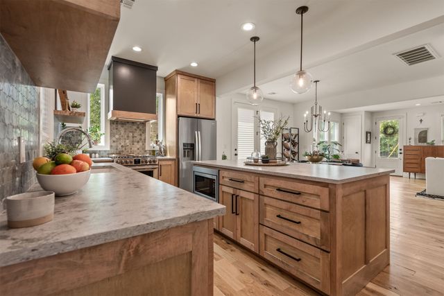 521 S 1st Street, Broken Arrow, OK 74012