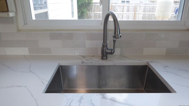 104 DINN, San Antonio, TX 78218