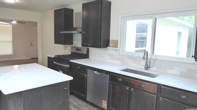 104 DINN, San Antonio, TX 78218