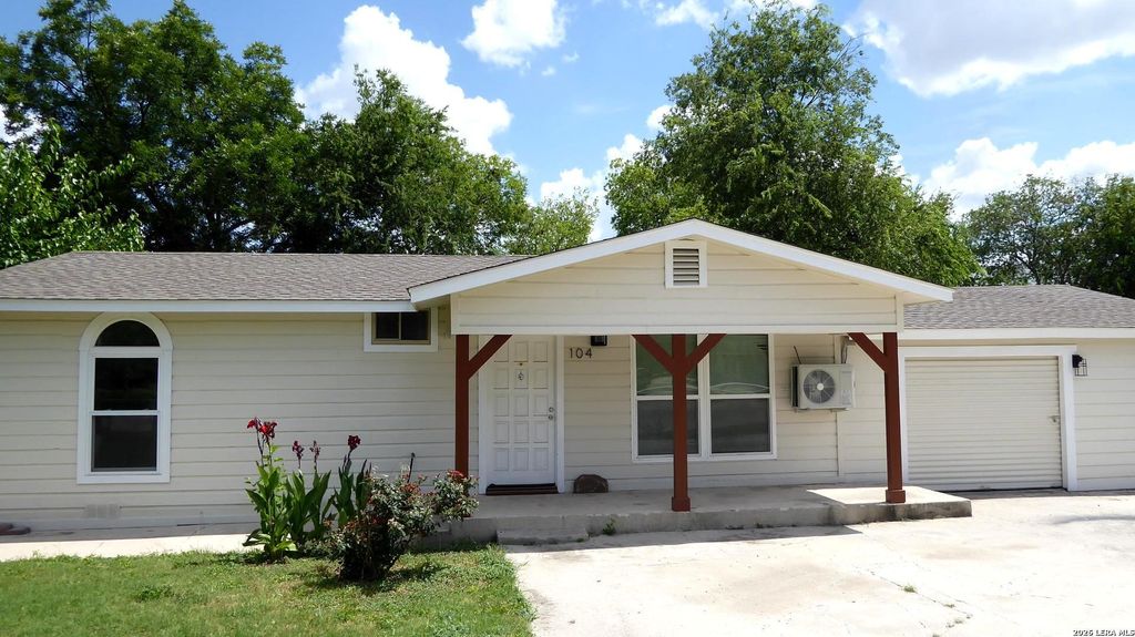 104 DINN, San Antonio, TX 78218