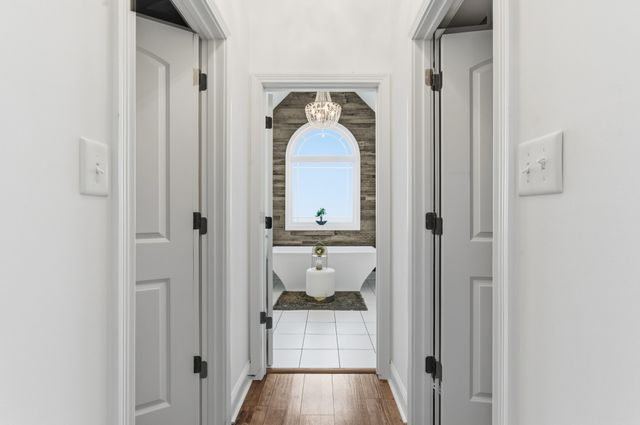 556 Larkspur Dr, Clarksville, TN 37043