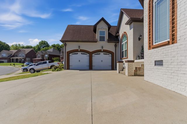 556 Larkspur Dr, Clarksville, TN 37043