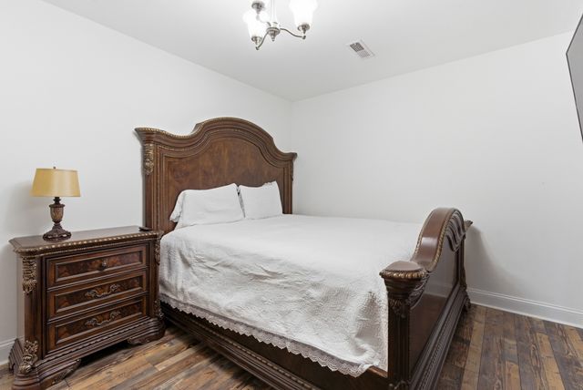 556 Larkspur Dr, Clarksville, TN 37043