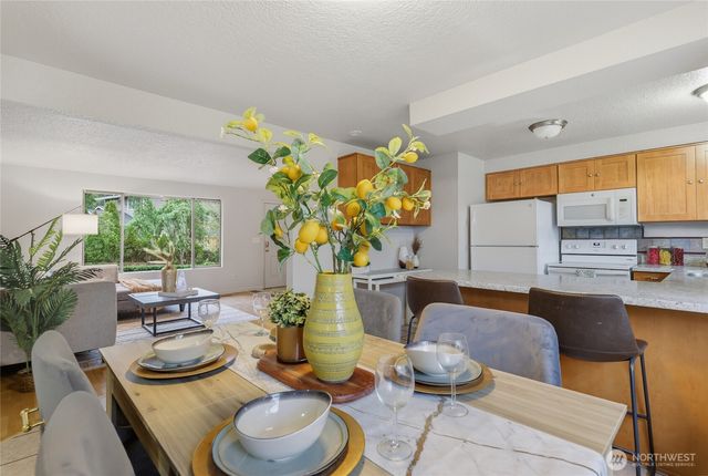 16011 2nd Place W, Lynnwood, WA 98087