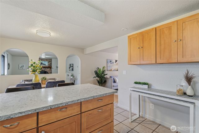 16011 2nd Place W, Lynnwood, WA 98087