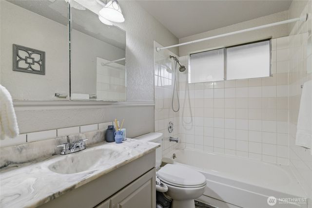 16011 2nd Place W, Lynnwood, WA 98087