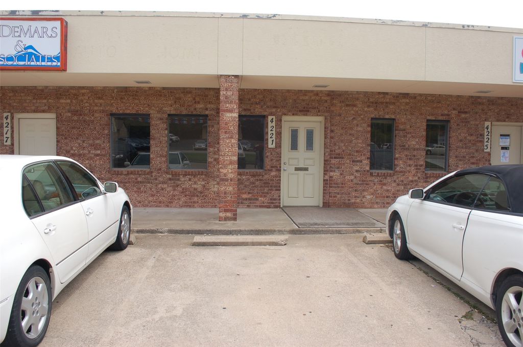 4215 Benbrook Highway 4221, Fort Worth, TX 76116