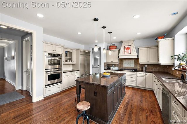 30405 Stonegate Drive, Franklin, MI 48025