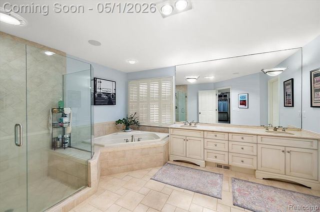 30405 Stonegate Drive, Franklin, MI 48025
