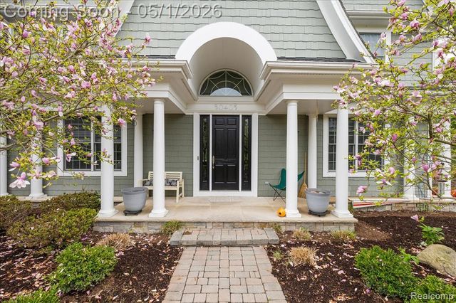 30405 Stonegate Drive, Franklin, MI 48025