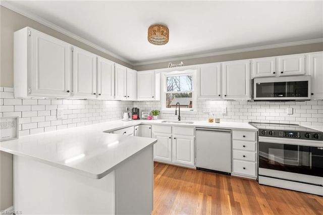 7013 Orchard Path Drive, Clemmons, NC 27012