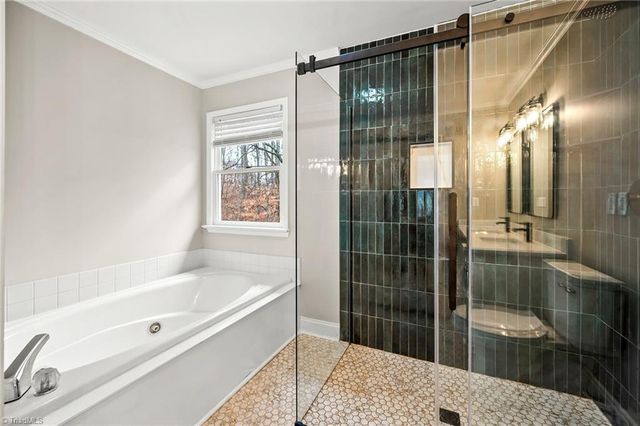 7013 Orchard Path Drive, Clemmons, NC 27012