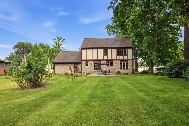 11240 308th Avenue, Wilmot, WI 53192